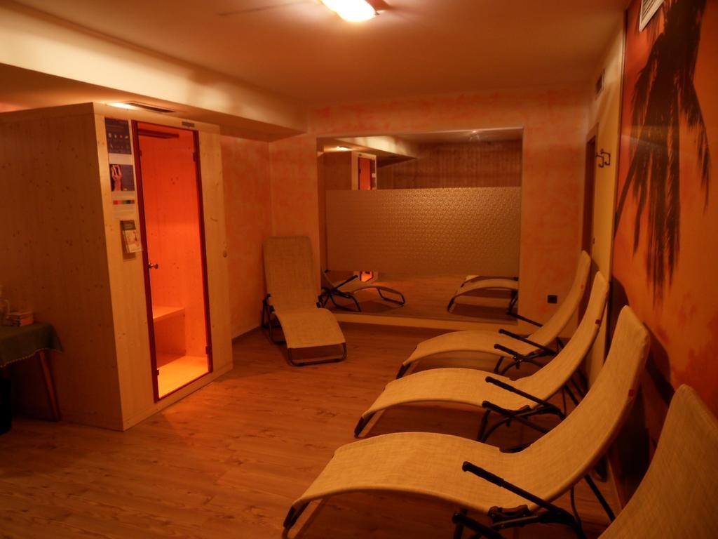 River Hotel Post Кьенес Экстерьер фото