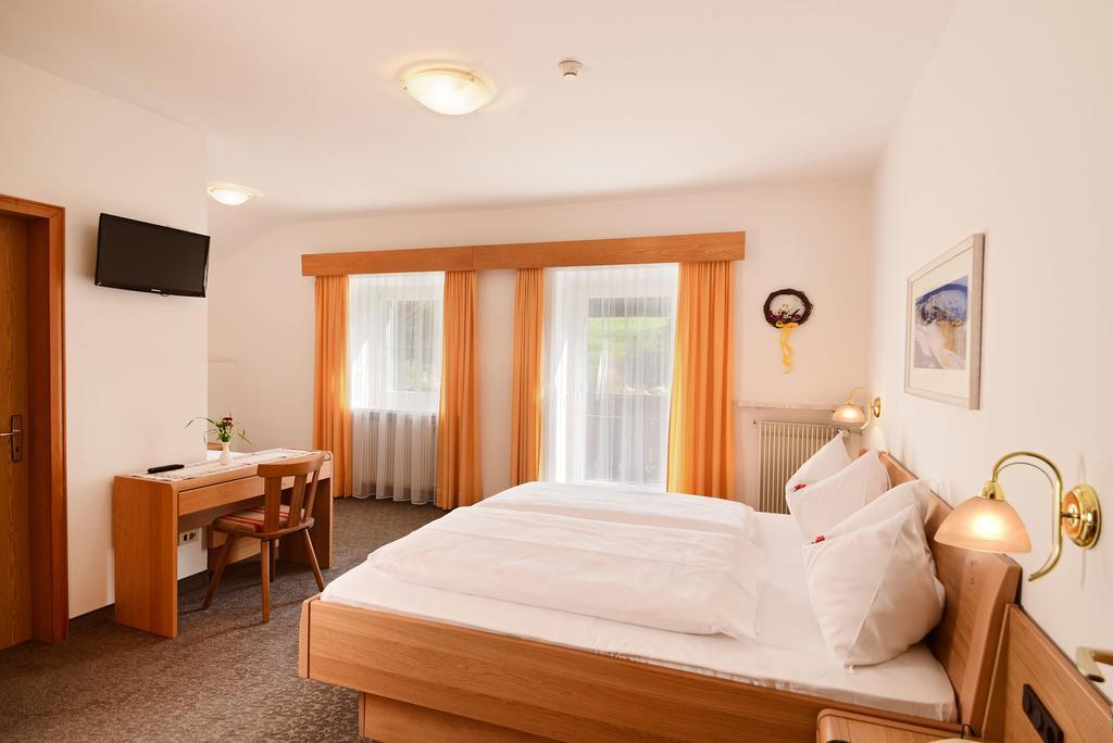 River Hotel Post Кьенес Экстерьер фото